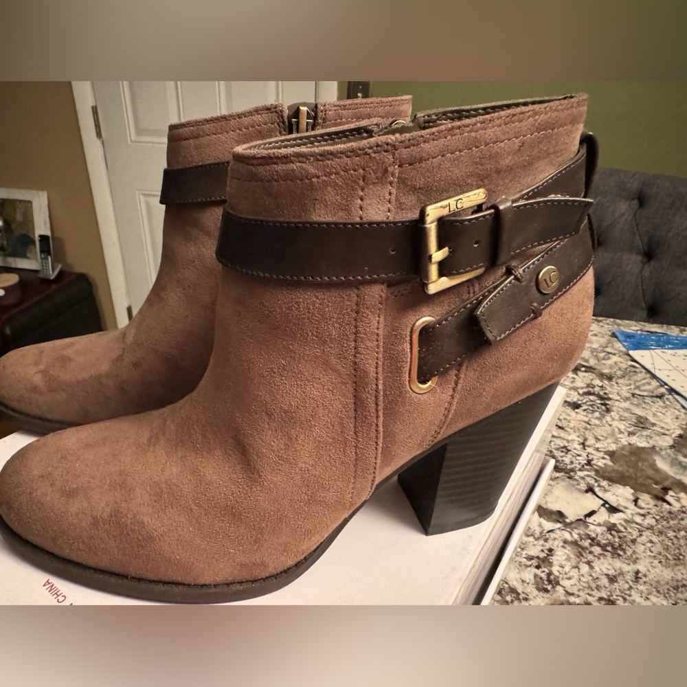 NWOT-Liz Claiborne Booties